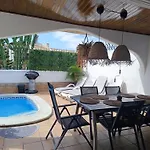 Beautiful With Heated Private Pool, Cristianos בית נופש