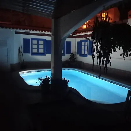 Casa de Férias Beautiful With Heated Private Pool, Cristianos *