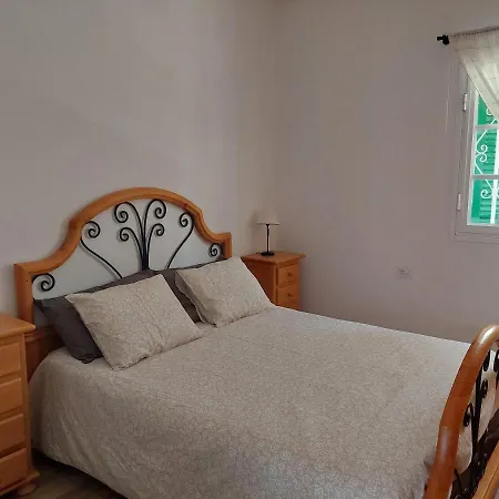 Beautiful With Heated Private Pool, Cristianos * Los Cristianos (Tenerife)