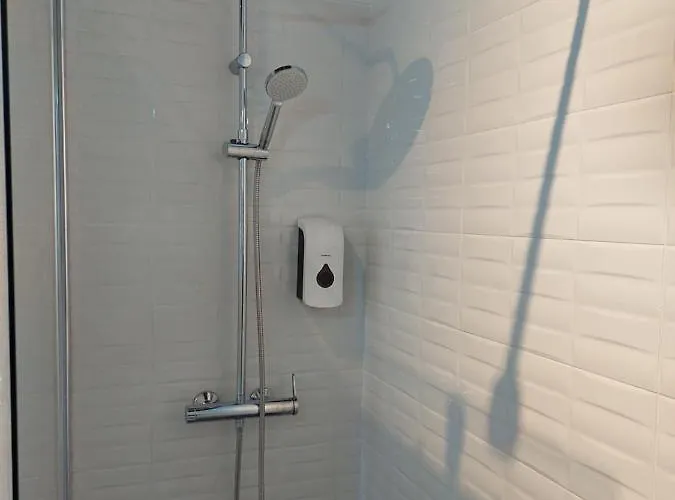 Beautiful With Heated Private Pool, Cristianos 度假居 洛斯克里斯蒂亚诺斯