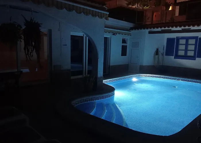 度假居 Beautiful With Heated Private Pool, Cristianos