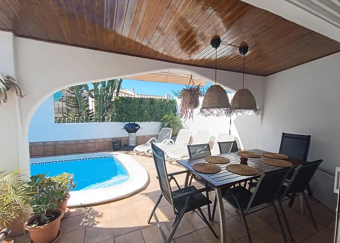Beautiful With Heated Private Pool, Cristianos 度假居 *
