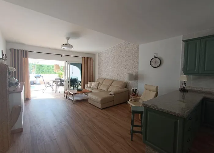 Beautiful With Heated Private Pool, Cristianos 度假居