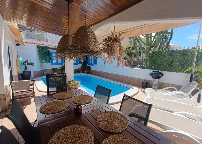 Beautiful With Heated Private Pool, Cristianos