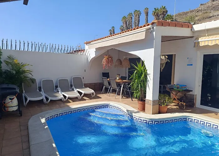 Beautiful With Heated Private Pool, Cristianos 度假居