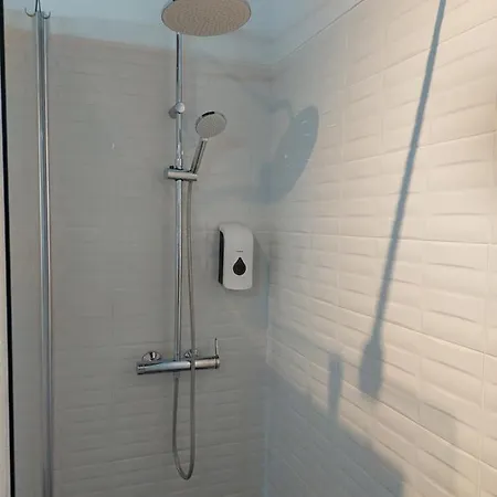 Beautiful With Heated Private Pool, Cristianos 度假居 洛斯克里斯蒂亚诺斯