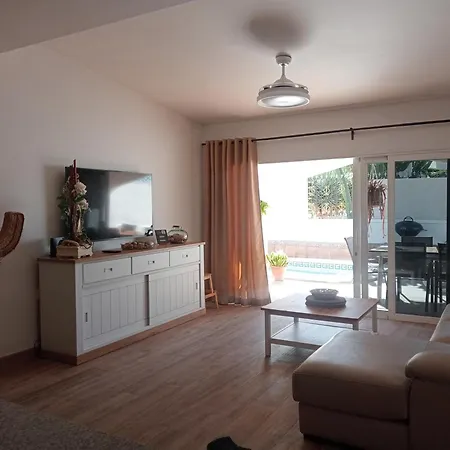度假居 Beautiful With Heated Private Pool, Cristianos *