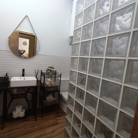 度假居 Beautiful With Heated Private Pool, Cristianos 洛斯克里斯蒂亚诺斯