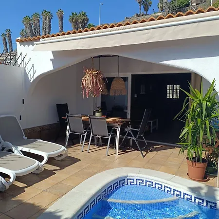 Beautiful With Heated Private Pool, Cristianos 度假居 *