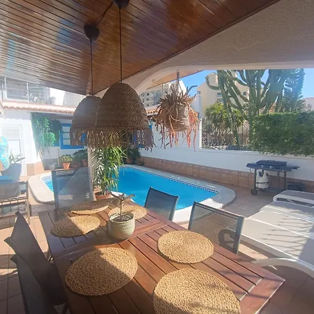 度假居 Beautiful With Heated Private Pool, Cristianos 洛斯克里斯蒂亚诺斯