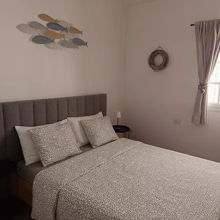 度假居 Beautiful With Heated Private Pool, Cristianos 洛斯克里斯蒂亚诺斯